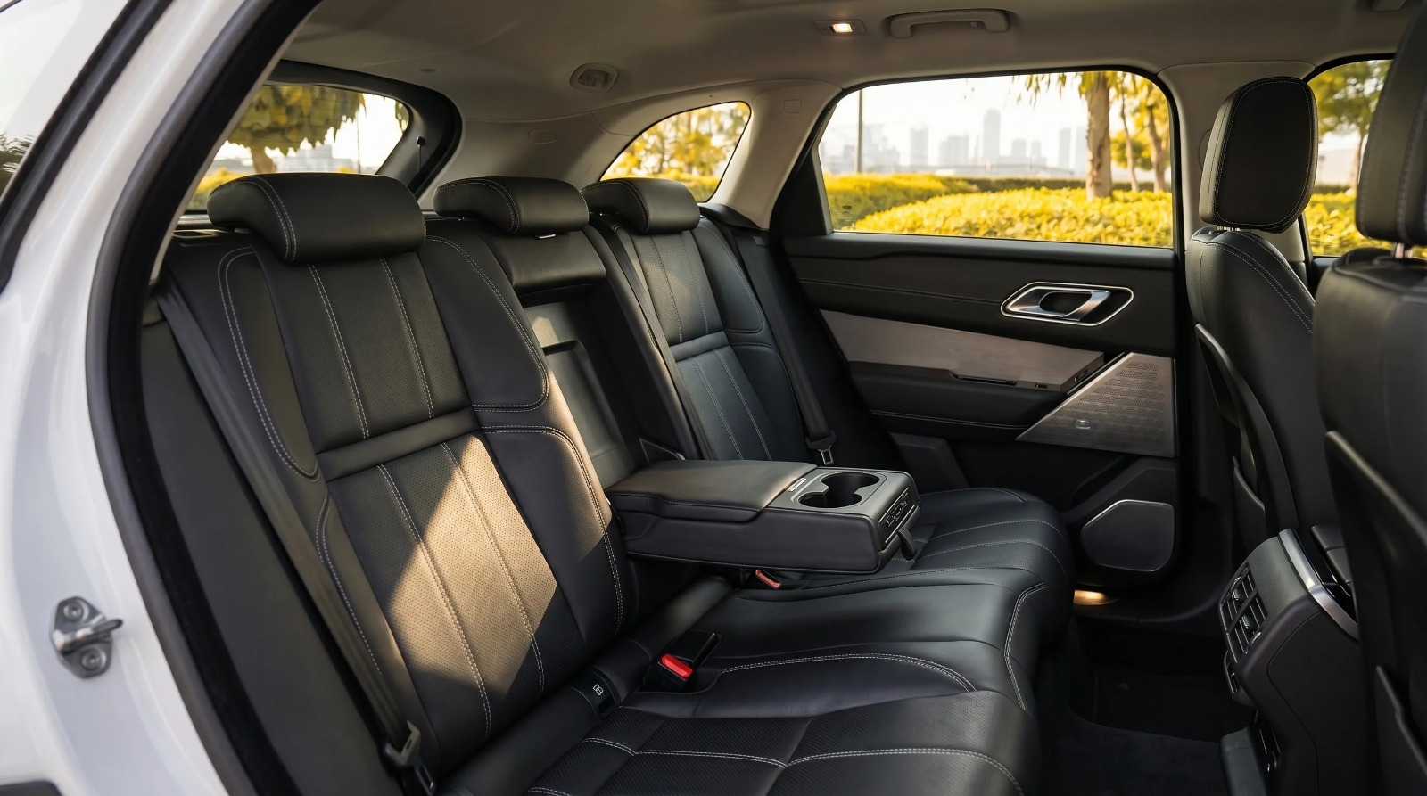 Range Rover Velar — photo 2